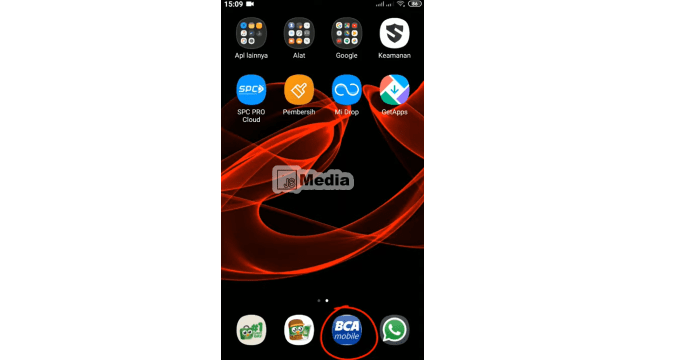 Buka Aplikasi Mobile Banking BCA