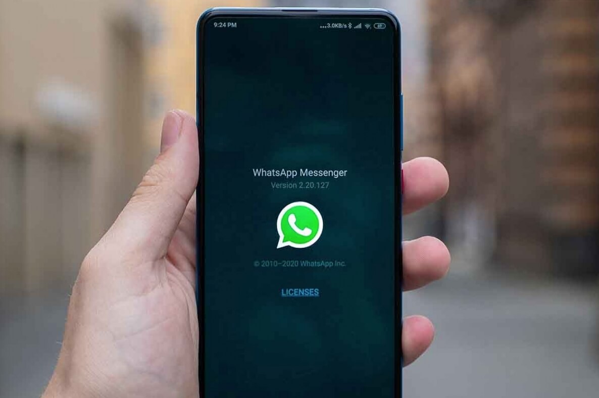 Risiko Menggunakan Aplikasi WhatsApp Versi Modifikasi