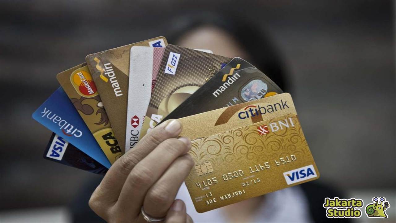 Perbedaan Kartu Kredit dan Debit 