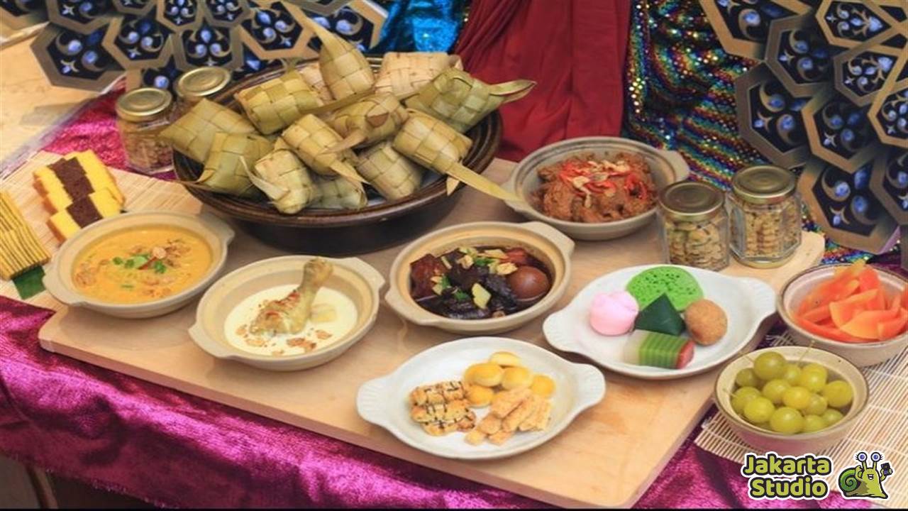 Tips Makan Saat Lebaran