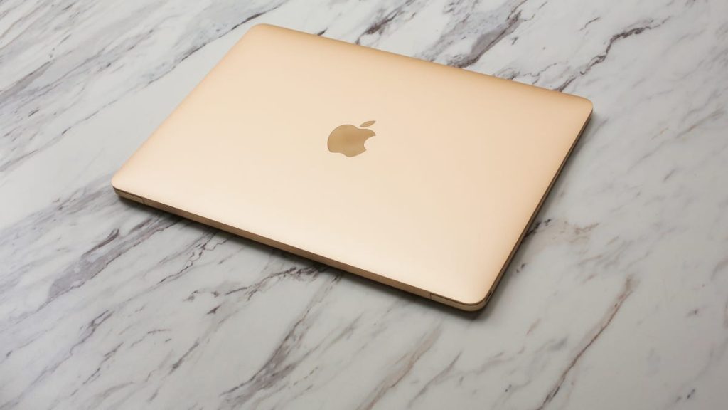 Kebiasaan yang Merusak Macbook
