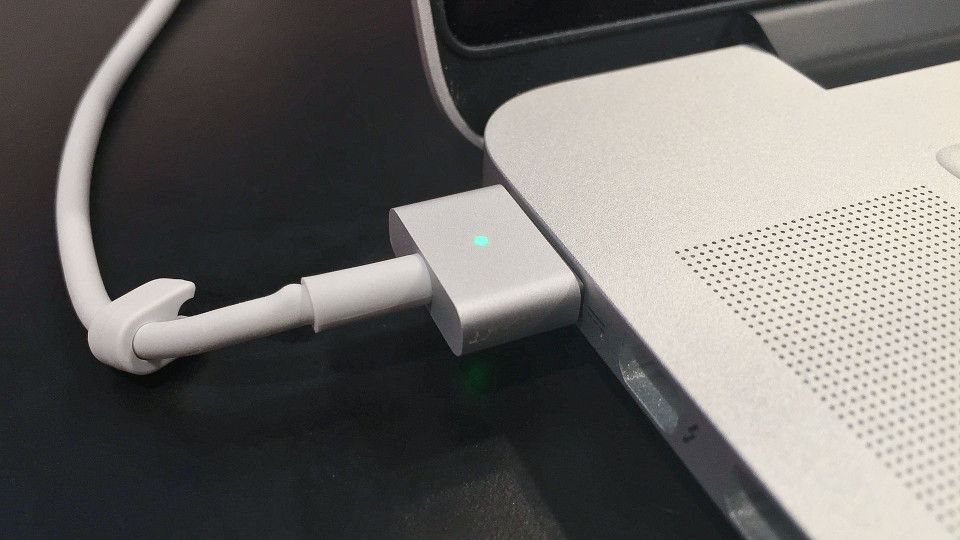 MAC Tidak Bisa Cas