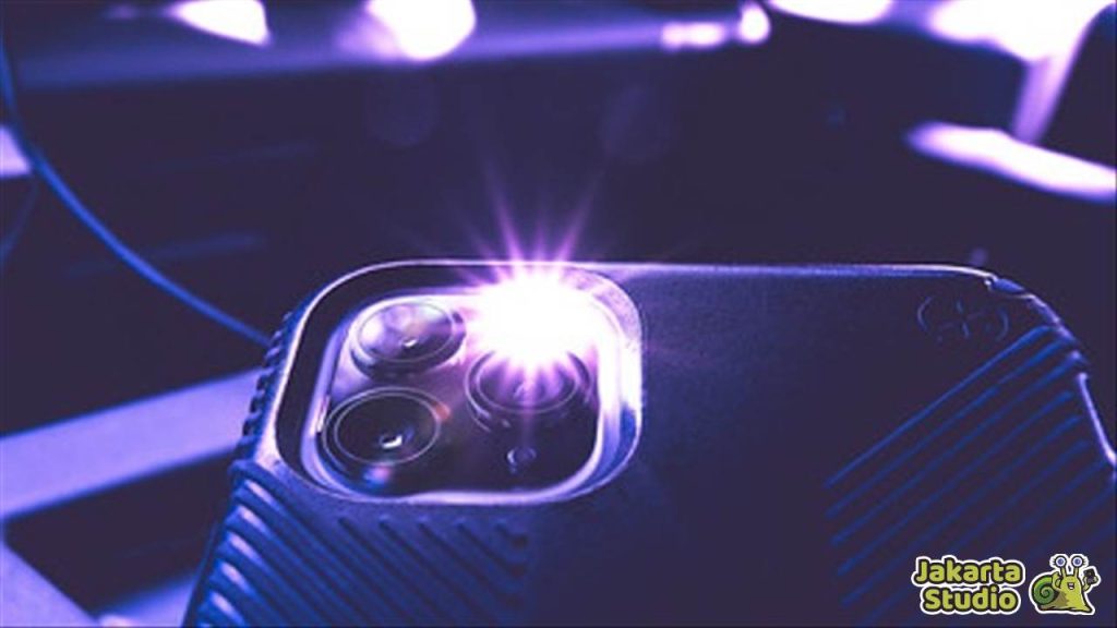Solusi Senter HP Tidak Menyala