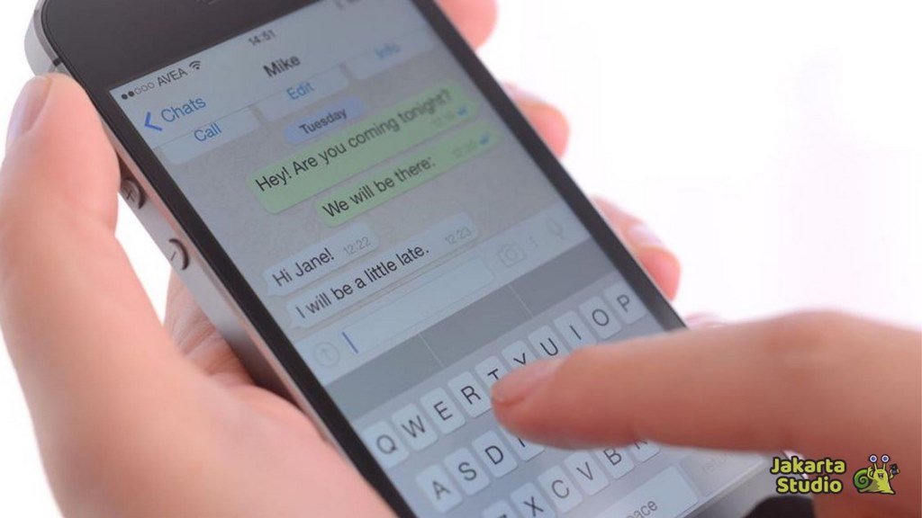 Cara Mengembalikan Chat WhatsApp di iPhone