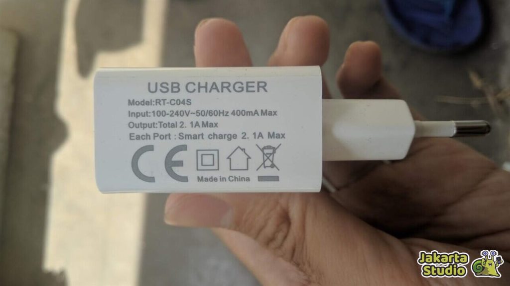 Ciri-Ciri Charger Palsu