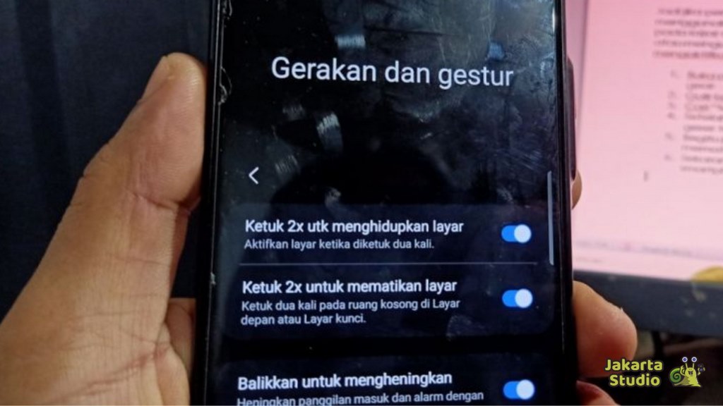 Fitur Ketuk Dua Kali di Layar Vivo