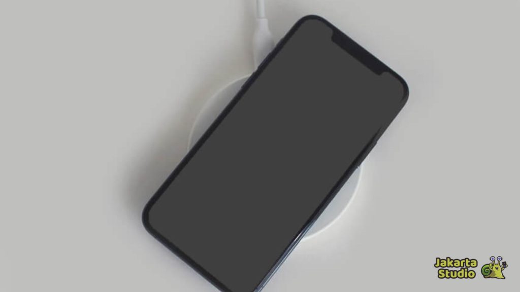 Kenapa Layar HP Bisa Jadi Blank Hitam Putih?