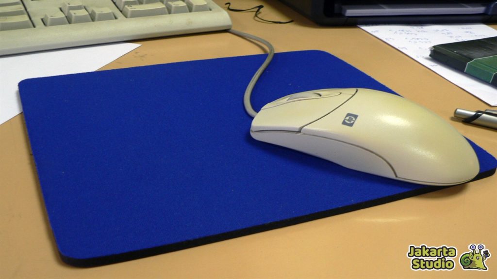 Perbedaan Mousepad dan Deskmat