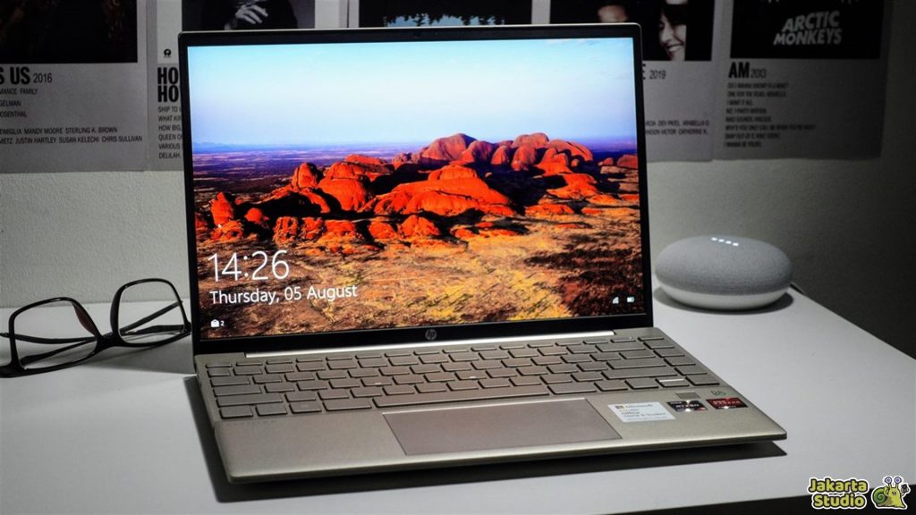 Laptop Ringan dan Tipis