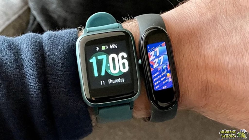 Perbedaan Smartwatch dan Smartband