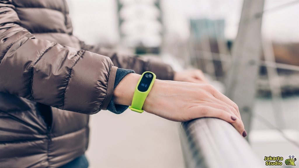 Perbedaan Smartwatch dan Smartband