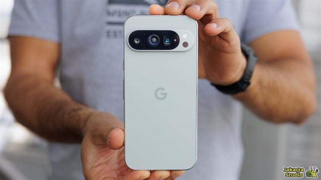 Compact Phone