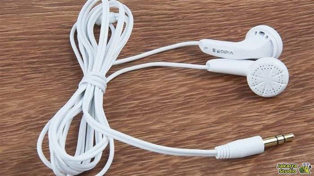 Tips Merawat Headset Kabel