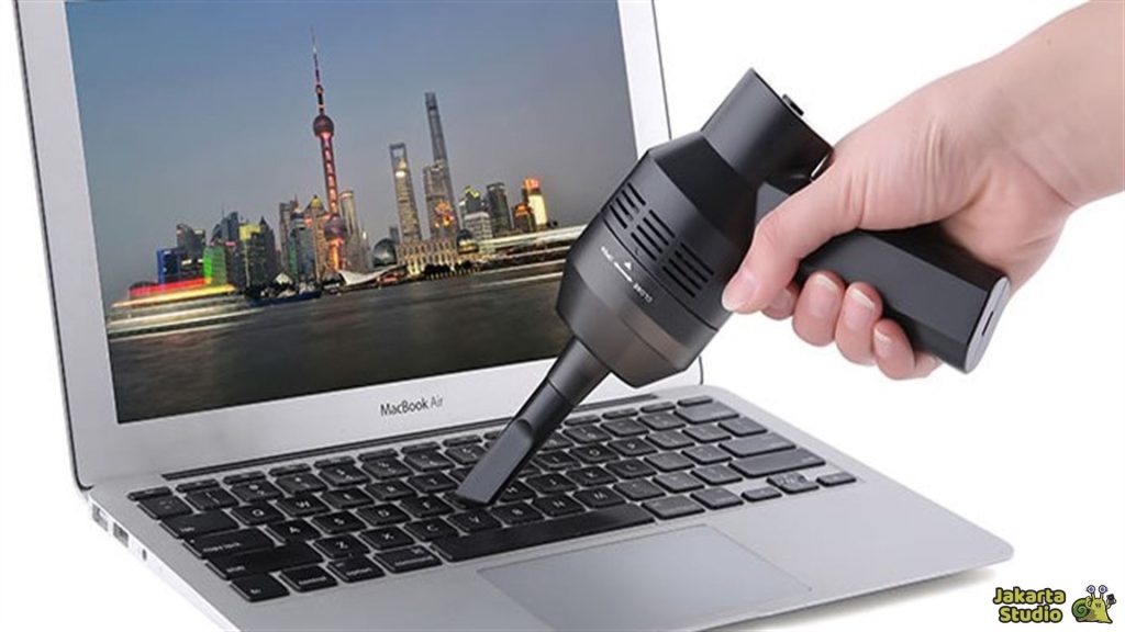 Cara Membersihkan Keyboard Laptop