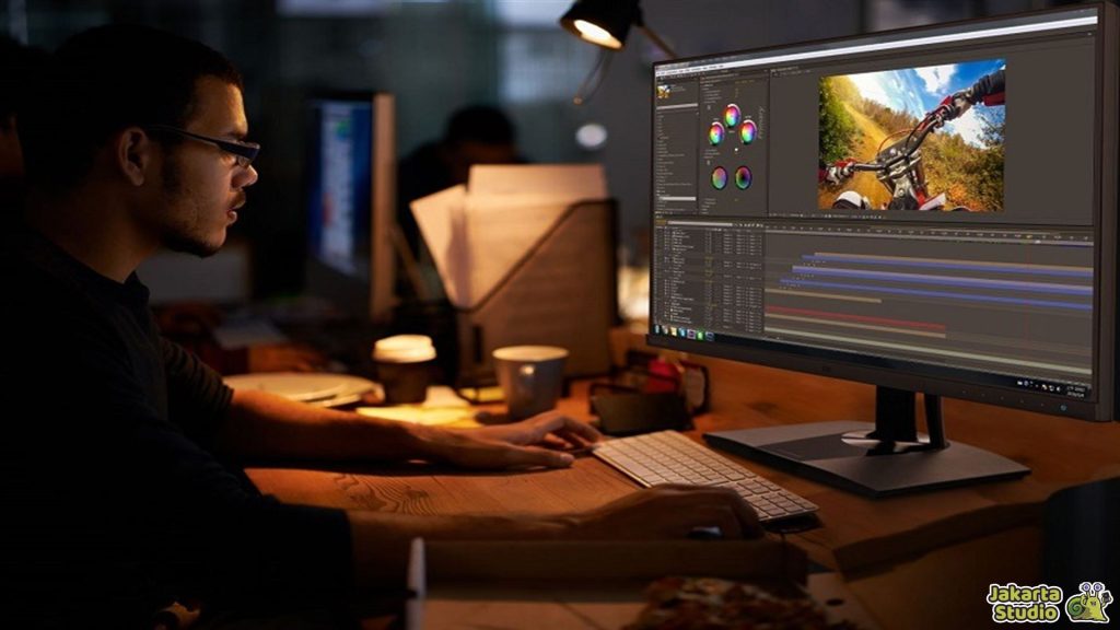 Alasan Monitor Lebih Mahal dari TV