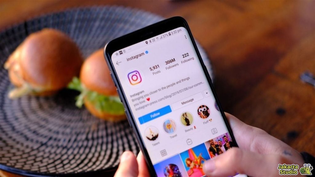 Jam Posting Instagram