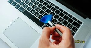 Cara Mengatasi Keyboard Laptop Mengetik Sendiri
