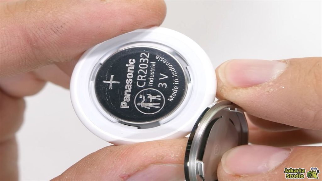 Ganti Baterai AirTag