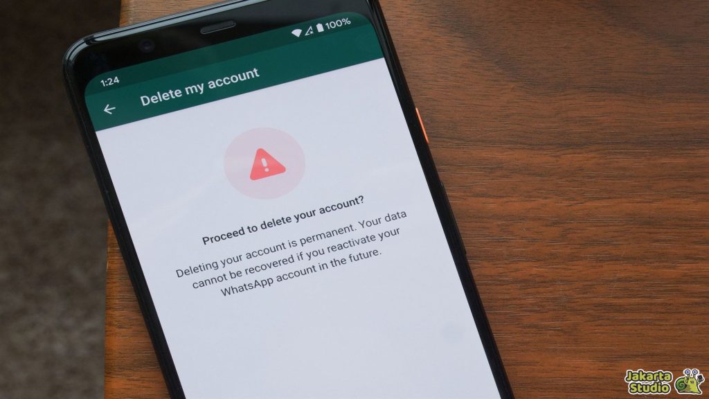 Menonatkfikan WA di iPhone