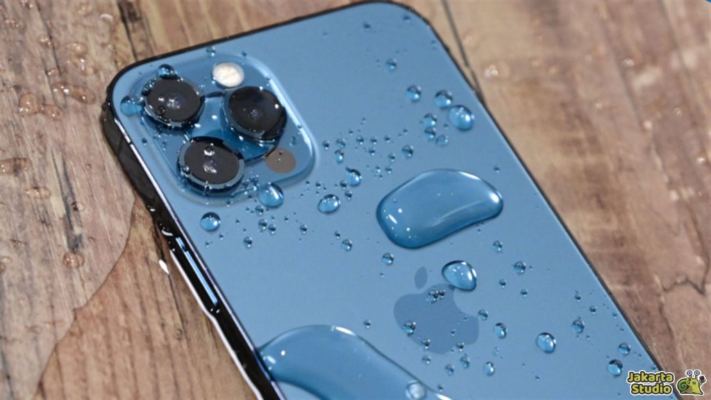 Tips Mengatasi iPhone Kemasukan Air