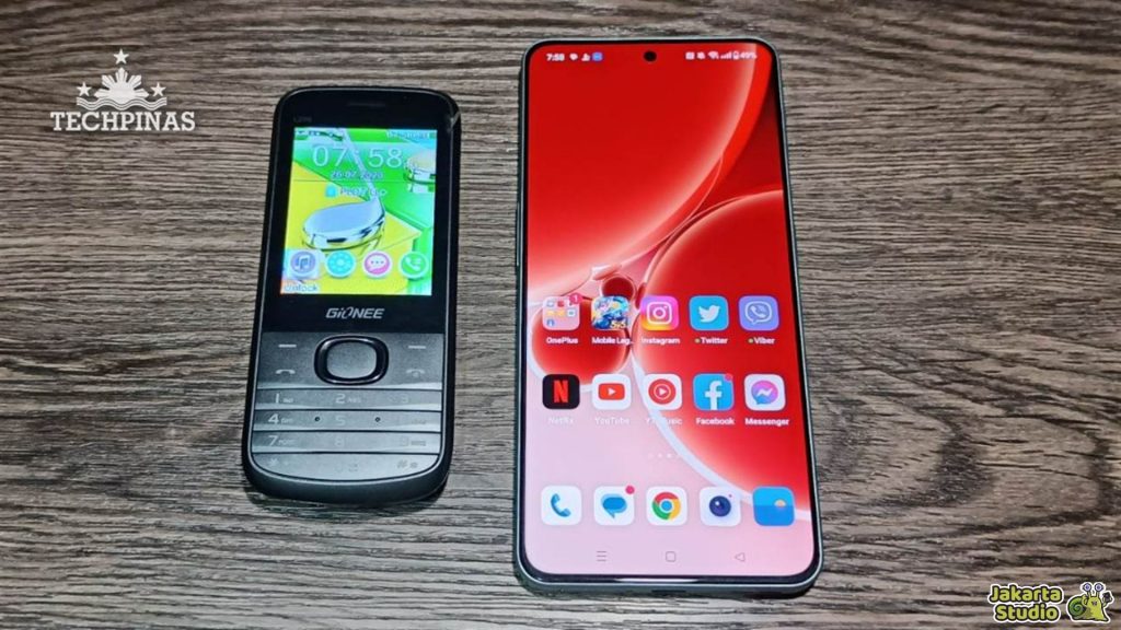 Smartphone vs Feature Phone